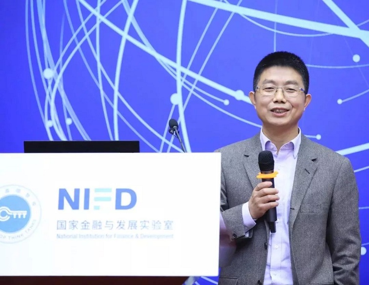张晓晶1.jpg